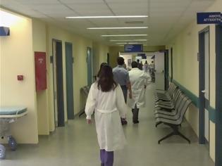 Φωτογραφία για Πάνε ή όχι στα δημόσια νοσοκομεία οι Έλληνες; Τι δείχνουν τα στοιχεία