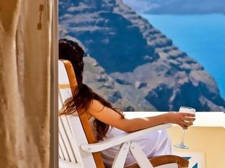 Φωτογραφία για Η Ελλάδα έγινε «in» και προσελκύει 22 εκατομμύρια τουρίστες