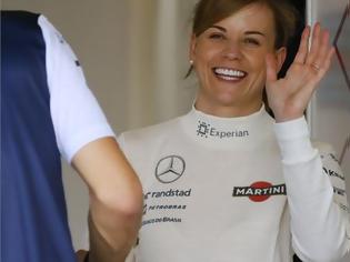 Φωτογραφία για Η Σούζι Βολφ έγινε η πρώτη γυναίκα ύστερα από 22 χρόνια που οδήγησε στη Formula 1