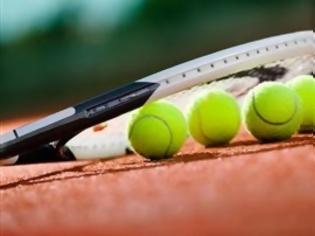 Φωτογραφία για Παίξτε τένις για να χτίσετε γερά οστά
