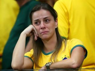 Φωτογραφία για Δείτε τα κλάματα των Βραζιλιάνο μετά τη ταπείνωση από τους Γερμανούς [video + photos]