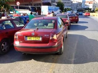 Φωτογραφία για Πάτρα-Τώρα: Κινητοποίηση των οδηγών ταξί στο κέντρο της πόλης - Δείτε φωτο