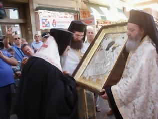 Φωτογραφία για Η πόλη υποδέχθηκε ευλαβικά την Εικόνα της Παναγίας των Νοτενών της Πάτρας