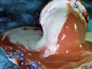 Φωτογραφία για Λιωμένα παγωτά σε ένα περίεργα εντυπωσιακό Time-lapse Video