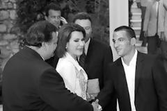 Γιατί ρε Πύρρο;