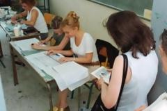 «Ψαλίδι» στα εκλογικά επιδόματα αλλά και στον αριθμό των δικαιούχων