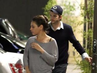 Φωτογραφία για Mila Kunis- Ashton Kutcher: Το Σαββατοκύριακο που πυροδότησε τις φήμες