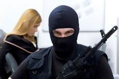 Θεσσαλονίκη : Αδίστακτη συμμορία με καλάσνικοφ σκορπούσε τον τρόμο