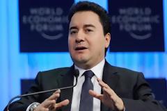 Μπαμπατζάν: Η Τουρκία δεν αισθάνεται «υπό πίεση»