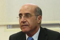 Καταδικάζει τη φυγοστρατία  Όσο υπάρχει κατοχή της Κύπρου θα υπάρχει και ΕΦ, διαμηνύει ο υπουργός Άμυνας