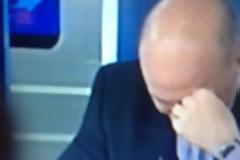 Δραματική νύχτα στο Mega! Το κόψιμο εκπομπής και τα δάκρυα του παρουσιαστή!