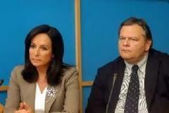 Η Αννούλα αδειάζει τον Βενιζέλο: «Αν έχει μόνο συγνώμη να πει, καλύτερα να αποχωρήσει»!