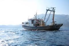 Δυναμική δράση της Greenpeace ενάντια στις μηχανότρατες