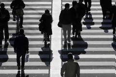 Οργιάζει η ελαστική μορφή εργασίας