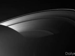 Φωτογραφία για ΕΝΤΥΠΩΣΙΑΚΟ VIDEO: Eικόνες της NASA από τον πλανήτη Κρόνο