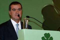 «Γιατί δεν αναλαμβάνει τις ευθύνες»;