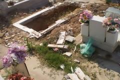 Διευθυντής νεκροταφείου με βίλες σε Αράχοβα και Μύκονο!