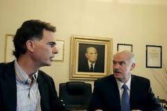Ο Νικολάκης Παπανδρέου τα χώνει στον ΓΑΠ-αδερφό του!