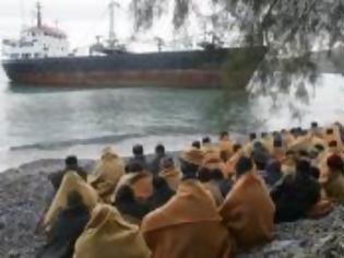 Φωτογραφία για Λιμάνι Κορίνθου: 50 λαθρομετανάστες σε νταλίκα από τον Ασπρόπυργο