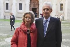 Ιταλία: Η γυναίκα του Μόντι εισήχθη σε νοσοκομείο