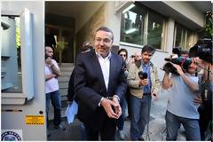 Επιτέλους, και ένας δημοσιογράφος στη φυλακή. Οι κατ' επάγγελμα εκβιαστές, μαζί με τους πολιτικούς κατάντησαν η μάστιγα της κοινωνίας!