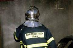 Καλλιθέα: Φωτιά πήραν τρία μηχανάκια