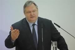 ΟΙ ΠΡΟΓΡΑΜΜΑΤΙΚΕΣ ΔΕΣΜΕΥΣΕΙΣ ΤΟΥ ΠΑΣΟΚ