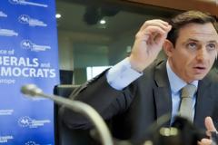 Διακοπές στην Ελλάδα, προτείνει στους Γερμανούς ο Χατζημαρκάκης