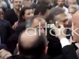 Φωτογραφία για Αποδοκίμασαν στην Πάτρα τον Γιώργο- Την «πλήρωσε» και ο Βενιζέλος [βίντεο]