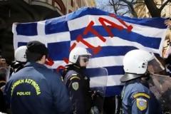 Αλλαγή πορείας των τοκογλύφων