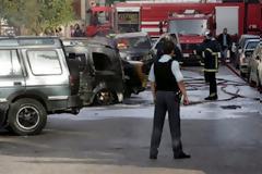 Άγνωστοι πυρπόλησαν δέκα αυτοκίνητα στην Κηφισιά