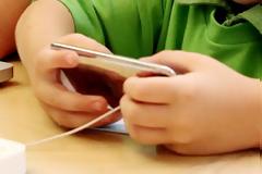 Γονείς κατέθεσαν μήνυση στην Apple για κρυφές χρεώσεις