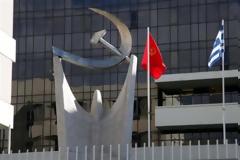 Καιροσκόπο και κωλοτούμπα αποκαλεί τον Τσίπρα το ΚΚΕ