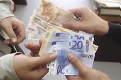Ετοιμάζουν νέα μέτρα και δραχμή...