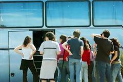 «Μαϊμού» τουριστικός πράκτορας εξαπατούσε σχολεία