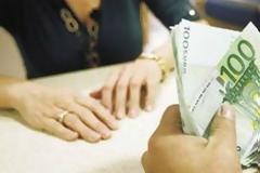 Μικρή αύξηση των τραπεζικών καταθέσεων στην Ελλάδα
