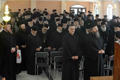 Κληρικοί προς πολιτικά κόμματα: Πείτε μας τι θα κάνετε με τους μισθούς μας