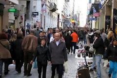 Μείωση 13% στις λιανικές πωλήσεις τον Φεβρουάριο