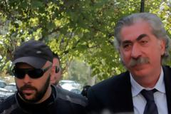 Στη...στενή ο Μάκαρος