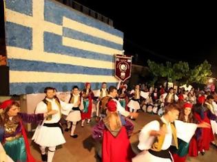 Φωτογραφία για VIDEO: Οι Πατρινοί έφτιαξαν την μεγαλύτερη ελληνική σημαία!