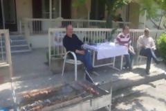 Η Εργατική Πρωτομαγιά θέλει στα Τρίκαλα και τον καλό …μεζέ