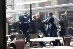 ΑΓΡΙΟ ΞΥΛΟ ΣΤΗΝ ΓΑΛΛΙΑ ΑΝΑΜΕΣΑ ΣΕ ΟΠΑΔΟΥΣ ΤΗΣ ΛΙΛ ΚΑΙ ΤΗΣ ΠΑΡΙ! *ΒΙΝΤΕΟ*