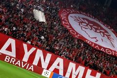 Βλέπουν... πλάτη και στα εισιτήρια!