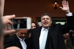 Δέκα ερωτήσεις για τον Πάνο Καμμένο