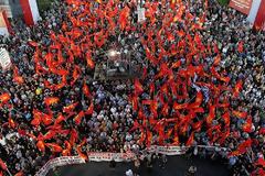 Παπαρήγα: Μπλόφα η πρόταση του Τσίπρα