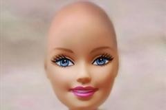 Μια Barbie σύντροφος για τα παιδιά με καρκίνο
