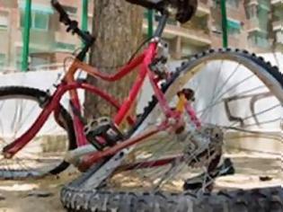 Φωτογραφία για Αυτοκίνητο παρέσυρε 15χρονο με ποδήλατο, στο Ρίο