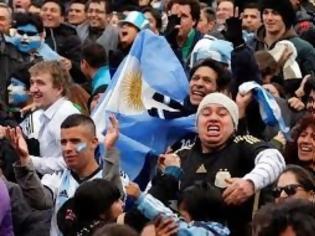 Φωτογραφία για Mundial 2014: Δύο οπαδοί της Αργεντινής νεκροί από ανακοπή