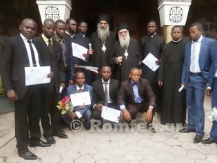 Φωτογραφία για 5028 - Πανεπιστήμιο του Κογκό «ο Άγιος Αθανάσιος ο Αθωνίτης». Φωτογραφίες από την απονομή πτυχίων σε 15 νέους Θεολόγους