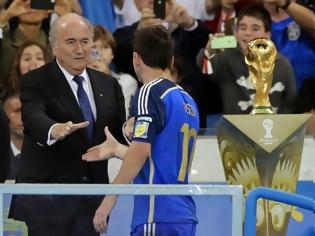 Φωτογραφία για Δεν το περίμενε και ο Μπλάτερ για τον Μέσι